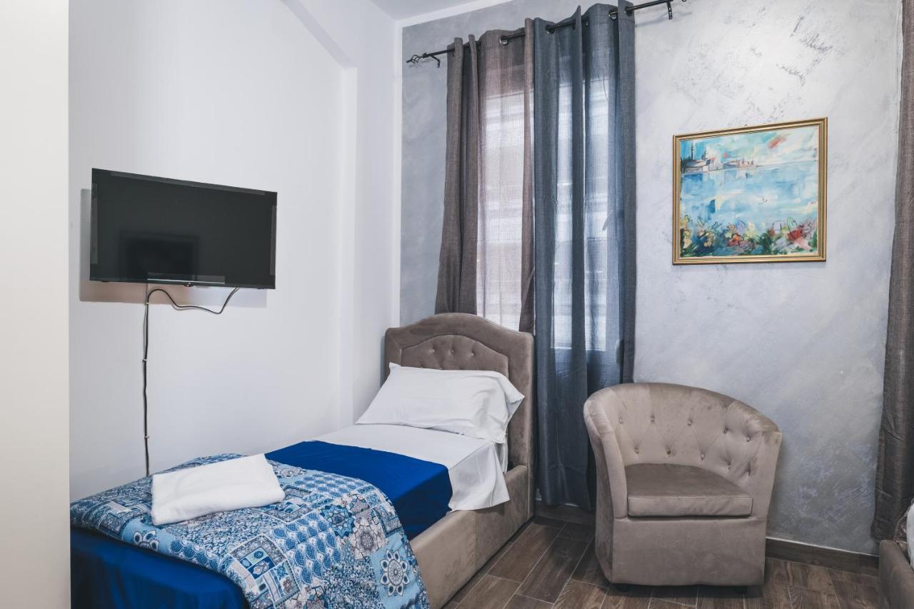 Bulldog Station Apartments With Private Wc, Ac, Tv Местре Екстер'єр фото